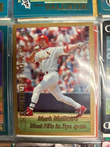1999 Topps Season Highlights Mark McGwire Baseball Card