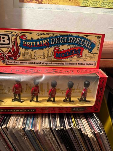 Britains New Metal Models: Hand-painted British Soldiers Boxed Set
