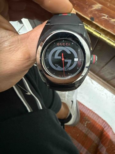 Gucci 137.1 Large Interlocking G Rubber Strap Watch