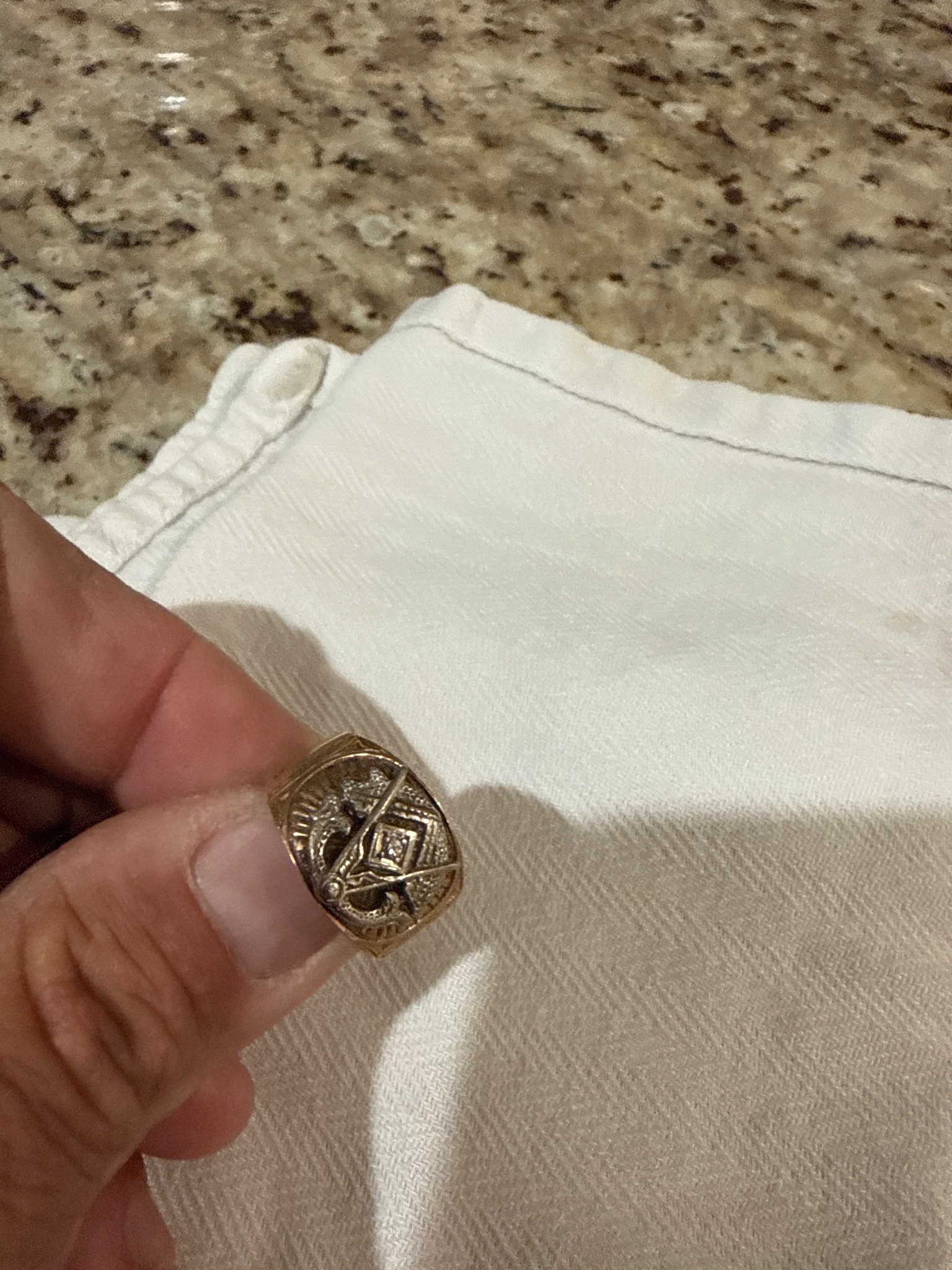 Submitted photo of Masonic ring (unauthenticated)