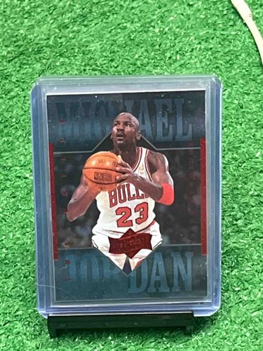 1994-95 Upper Deck SP Basketball Michael Jordan Die-Cut Card #131