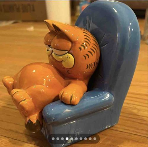 Vintage Garfield Ceramic Figurine in Armchair