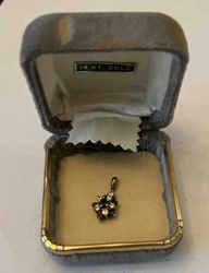 14 Karat Gold Gemstone Cluster Pendant