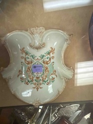 Scalloped Porcelain Wall Pocket
