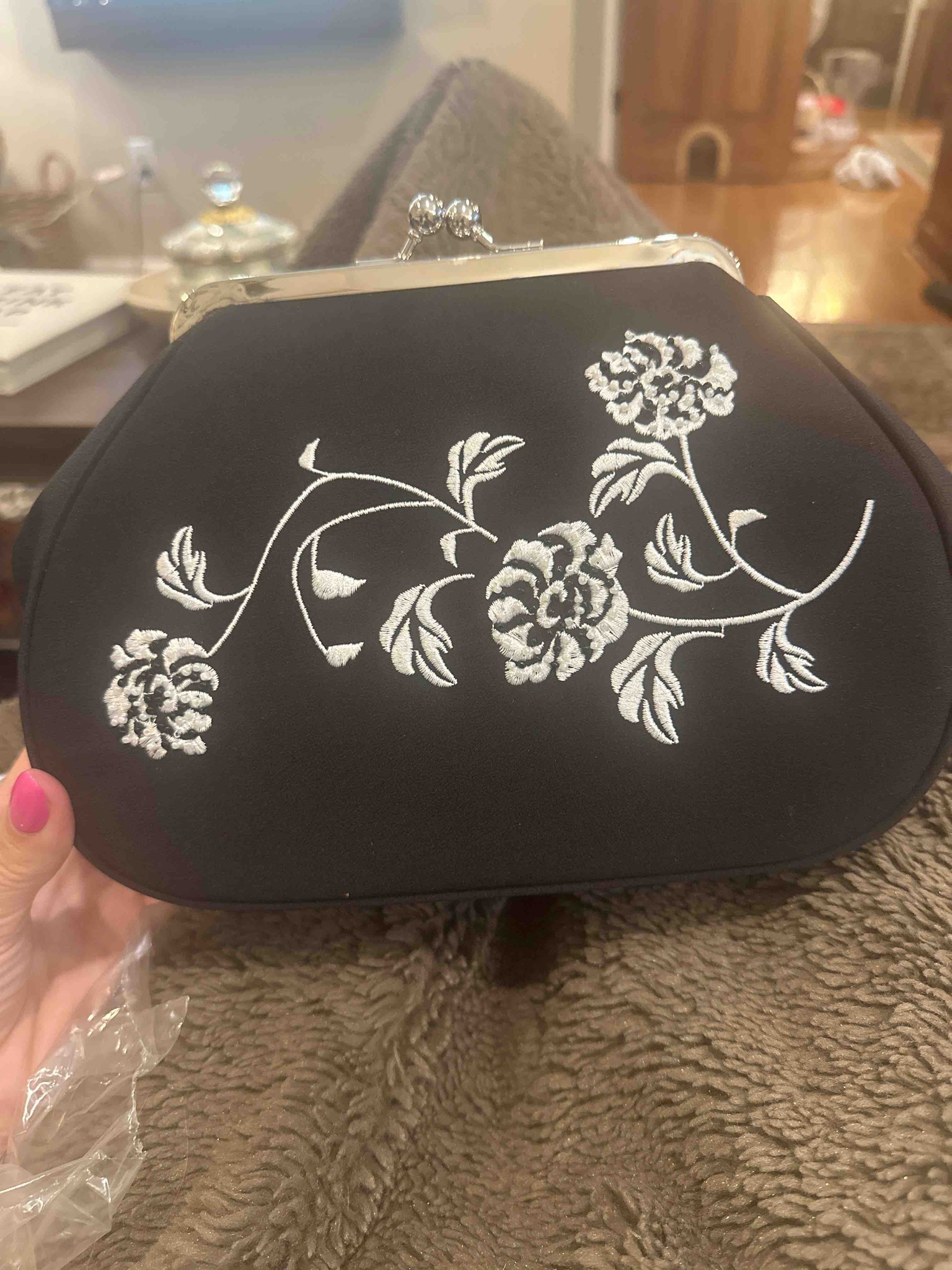 Diane Gilman Embroidered Floral Kiss-Lock Frame Clutch