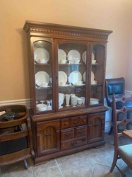 Traditional Wooden China Cabinet/Hutch with Glass Doors