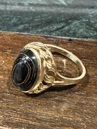 Vintage 14k Yellow Gold Oval Onyx Cabochon Ring