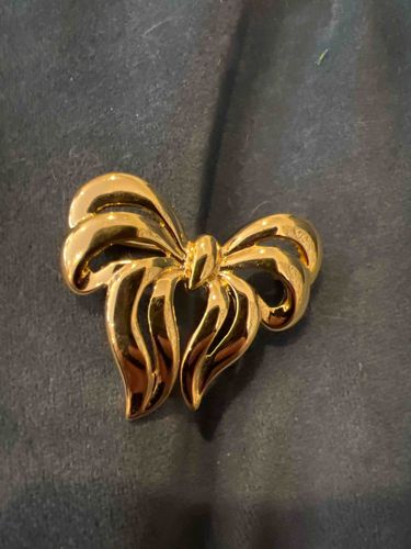 Vintage Gold-Tone Sculptural Ribbon Bow Brooch