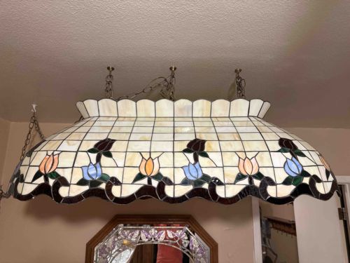 Large Multicolored Tiffany-Style Slag Glass Tulip Motif Billiard/Kitchen Island Light