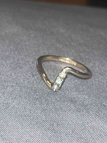 Chevron Ring with Three Stones
