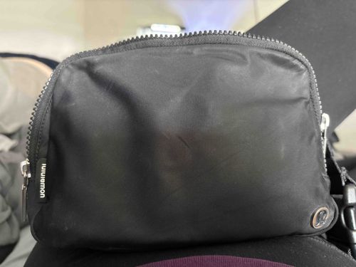 Lululemon Everywhere Belt Bag