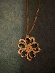 Vintage Gold Tone Faux Pearl Filigree Pendant Necklace