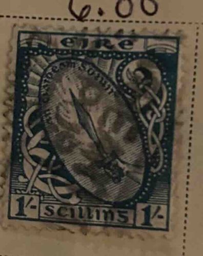 Eire (Ireland) 1/- One Shilling Stamp featuring Tara Brooch design