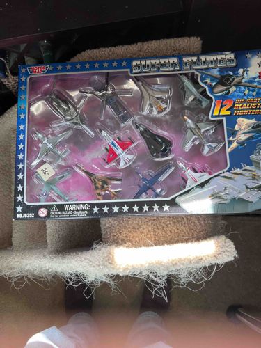 Motor Max Super Flites 12-Piece Die-Cast Realistic Fighters Set