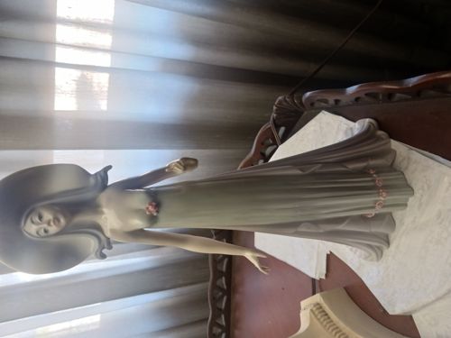 Lladro Figurine "Gala" (Model 01001490)