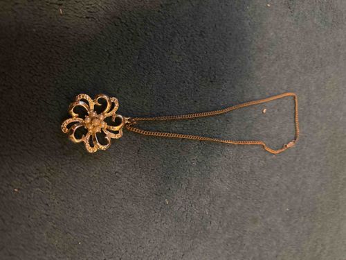 Floral Pendant Necklace with Faux Pearls