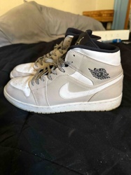 Nike Air Jordan 1 Mid 'Desert Storm' (2018)