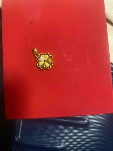 Yellow Gold Heart-Petal Clover Pendant with Gemstone Accent