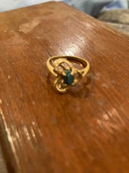 Vintage 14K Gold Filigree Ring with Oval Turquoise Cabochon