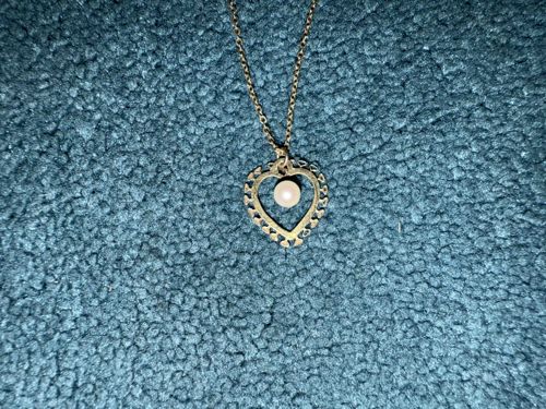 Heart-Shaped Pendant Necklace with Faux Pearl