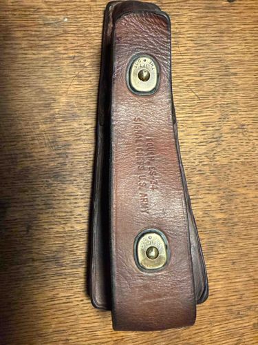 U.S. Army CS-34 Signal Corps Leather Pouch