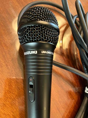 Suzuki SMD-138 Uni-Directional Dynamic Microphone