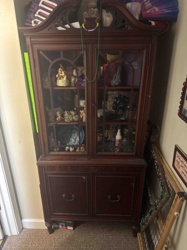 Traditional Dark Wood Display Hutch Cabinet