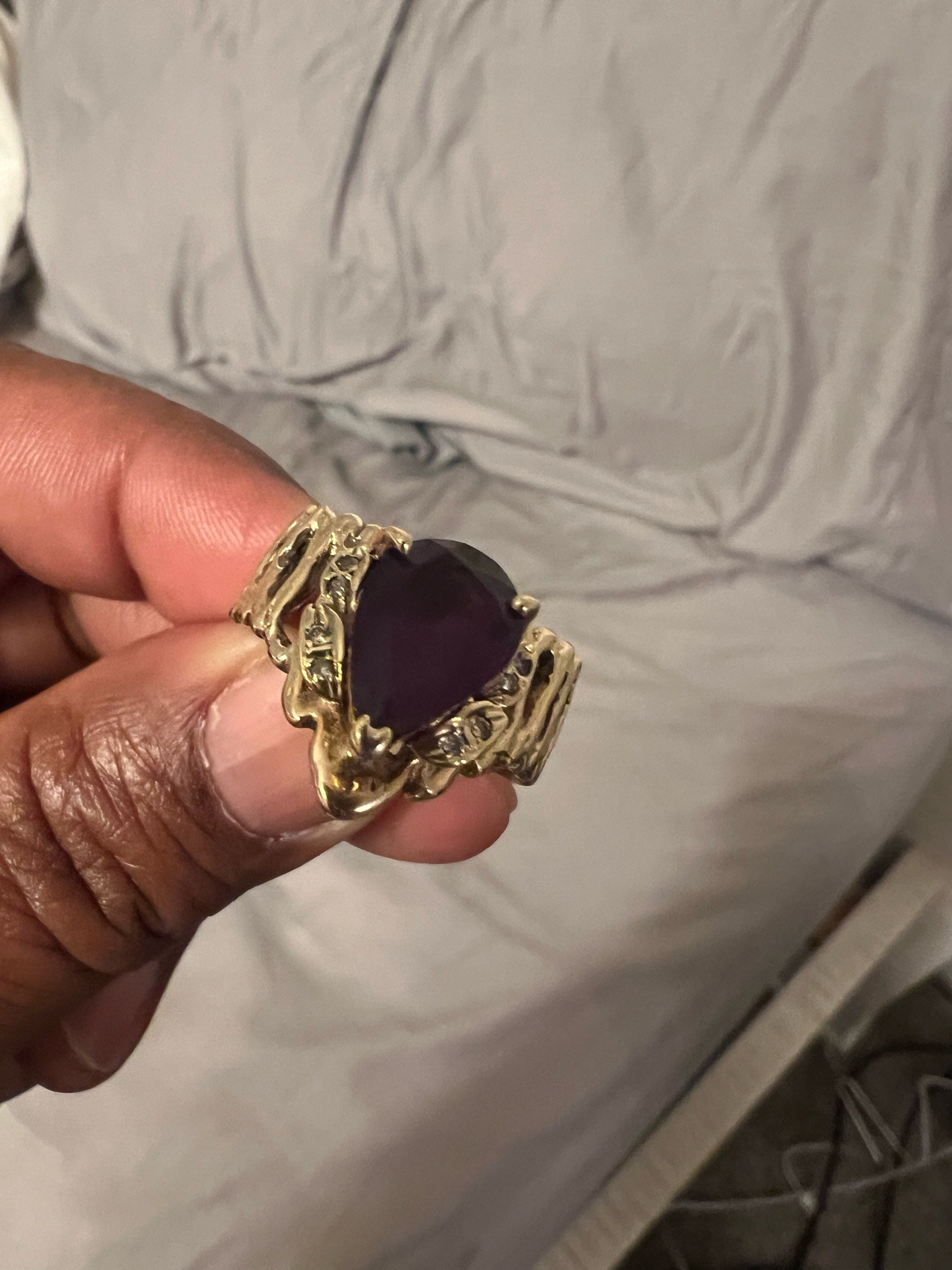 Submitted photo of Gold gemstone ring (unverified)