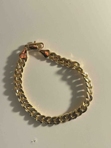 Gold-Toned Textured Curb Link Bracelet