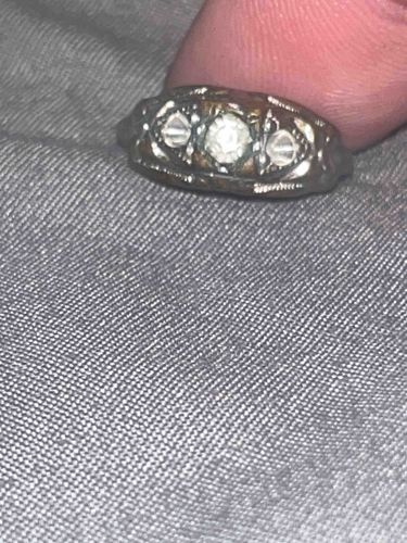 Vintage/Antique Filigree Ring with Three Stones