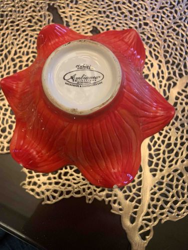 Tahiti Ambiance Collection Red Ceramic Flower Petal Bowl