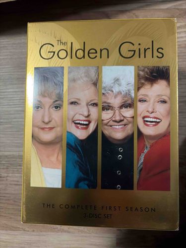 The Golden Girls: The Complete First Season 3-Disc DVD Set