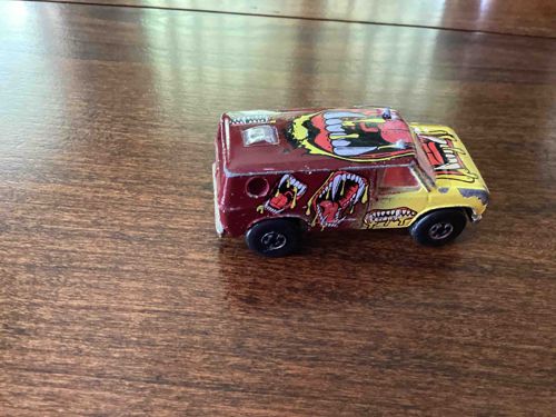 Hot Wheels 1977 Custom Vantastic (Monster Themed)