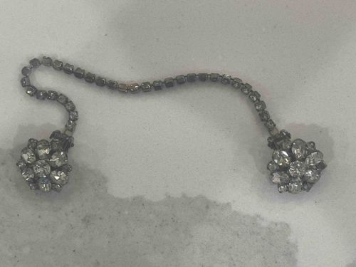 Vintage Rhinestone Dress Clip / Sweater Guard