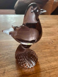 Art Glass Bird Figurine on Sculpted Tail Base
