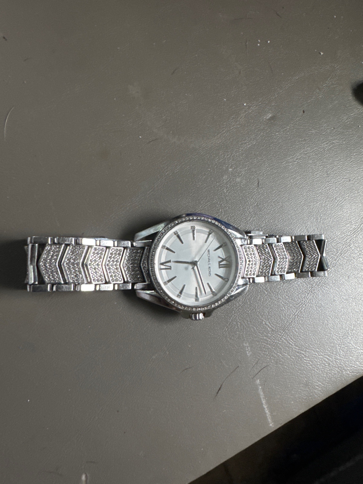 Submitted photo of Michael Kors wrist watch (not authenticated)