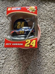 Jeff Gordon #24 2005 NASCAR Collectible Car