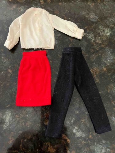 Barbie Doll Fashion Pak Red & Black Separates (1962-1963)
