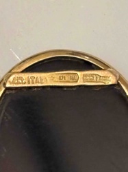 Gold-Toned Jewelry Setting with Dark Inlay and Italian Hallmarks