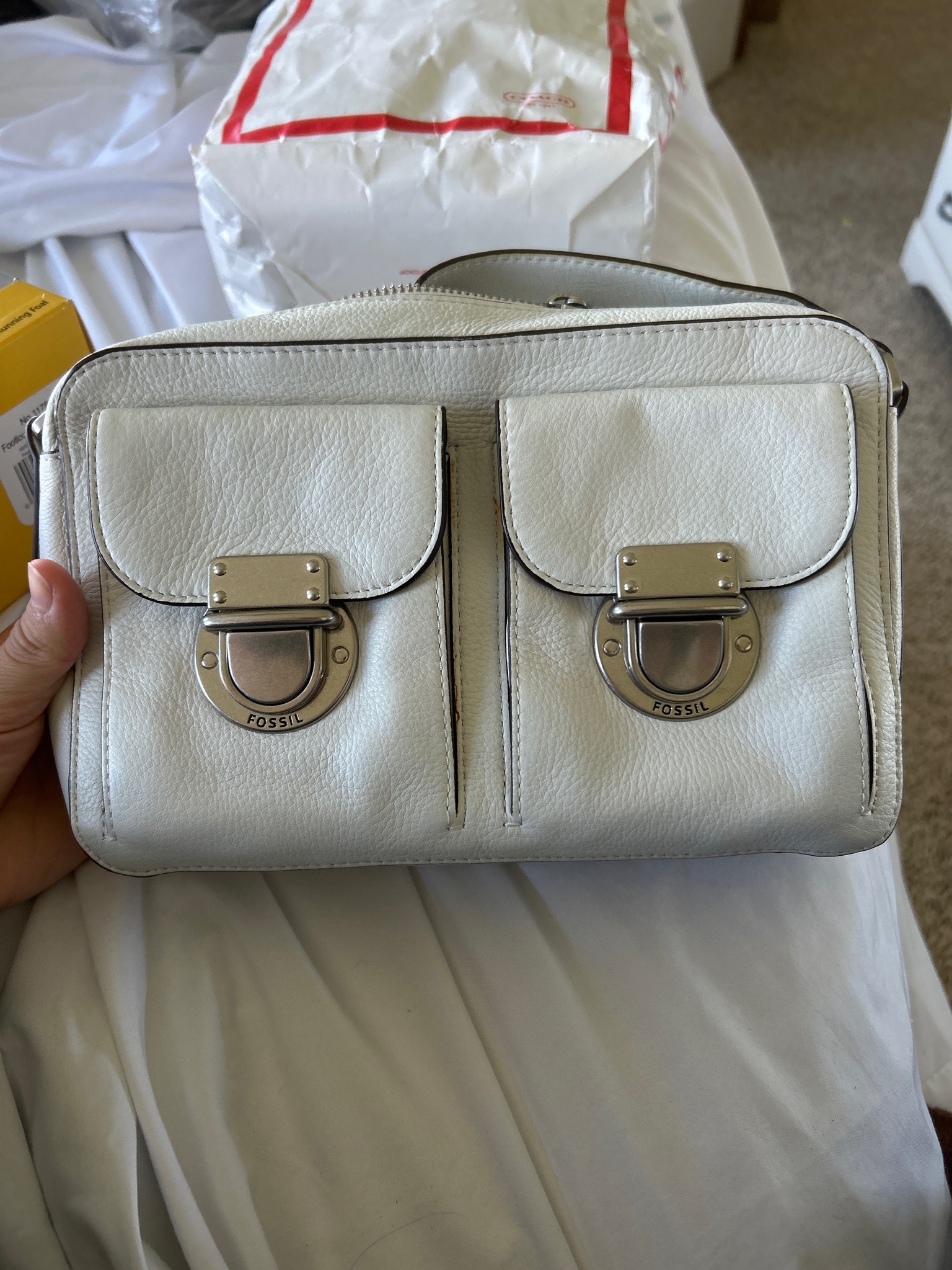 Submitted photo of Fossil leather handbag (not authenticated)