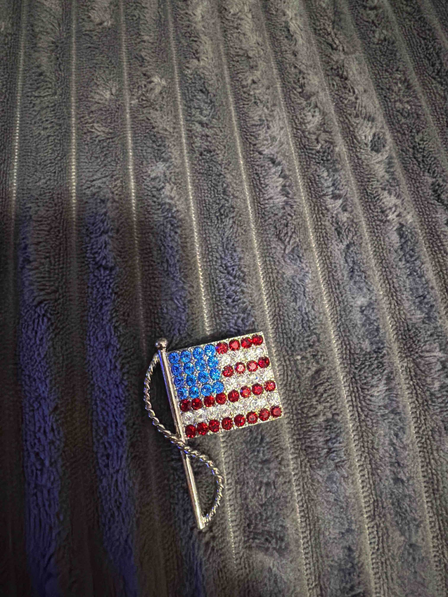 Rhinestone American Flag Brooch/Pin