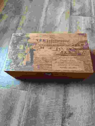 Vintage Maxwell House Coffee Commemorative Wooden Box