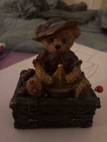 Boyds Bears & Friends 'The Bearstone Collection' Figurine on Trunk