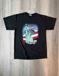 Statue of Liberty 'Sweet Land of Liberty' Graphic T-Shirt