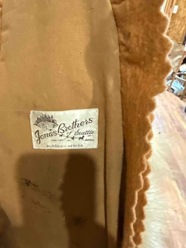 Jonas Brothers of Seattle Mountain Goat Full Body Rug