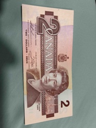 Canadian 2 Dollar Bill (1986 Series - Queen Elizabeth II)