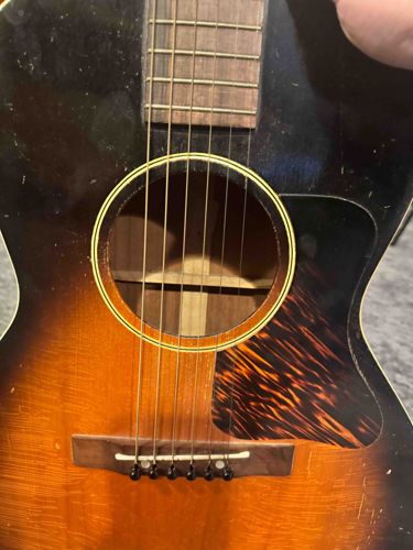 Gibson L-00 Acoustic Guitar (Pre-war era)