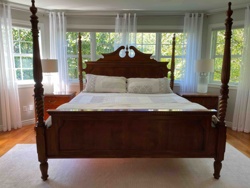 Four-Poster Carved Wood Bed (King Size)