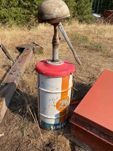Vintage Union 76 Oil Barrel Pump