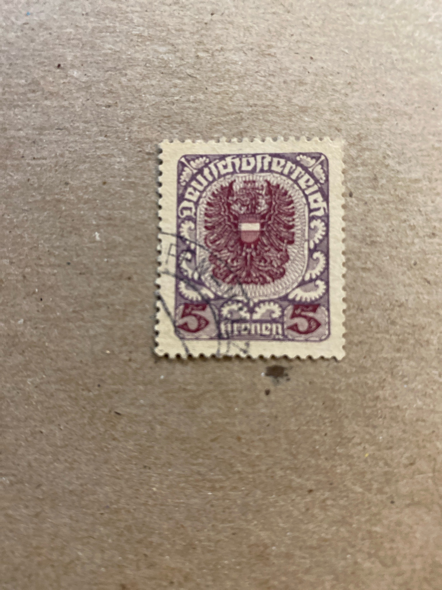 Submitted photo of Deutschösterreich 5 Kronen postage stamp (unauthenticated)